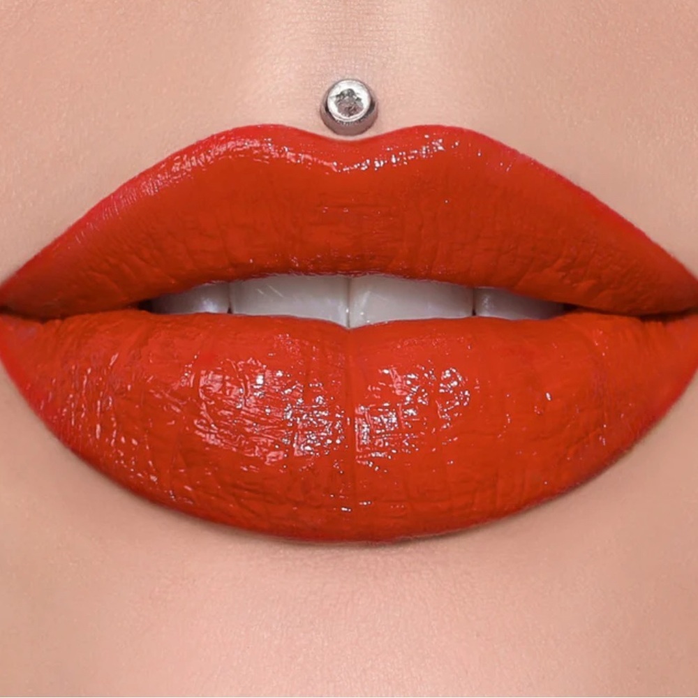 EVERYBODY KNOWS Jeffree Star Supreme Gloss